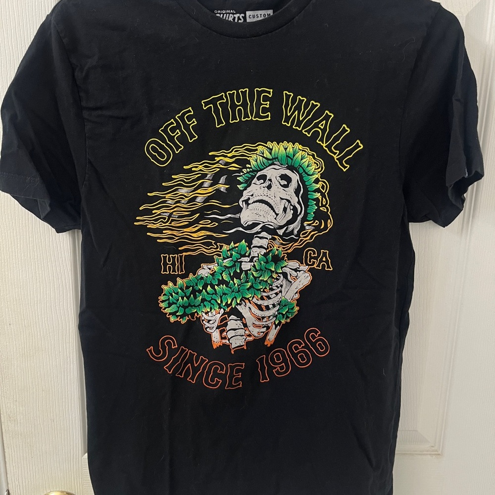 Vans “Off The Wall” Black Graphic T-Shirt with Skeleton Design